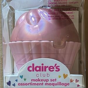 Claire’s pink cupcake makeup set / kids